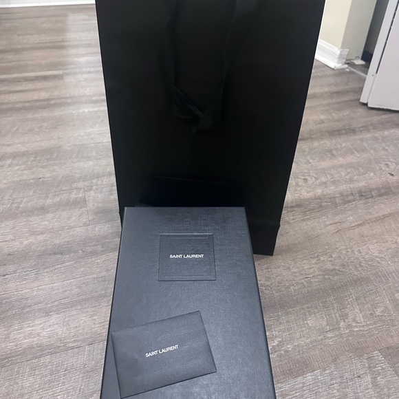 BRAND NEW IN BOX SAINT LAURENT NEVER WORN
YSL Tribute 85 Heel Sandals size 37 - Picture 13 of 13